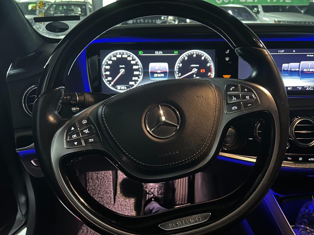 Mercedes Benz S Class - Vista 4