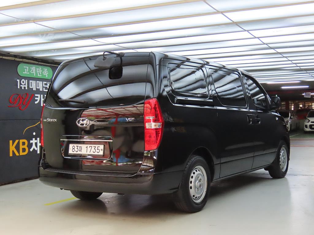 HYUNDAI Starex - Vista 4