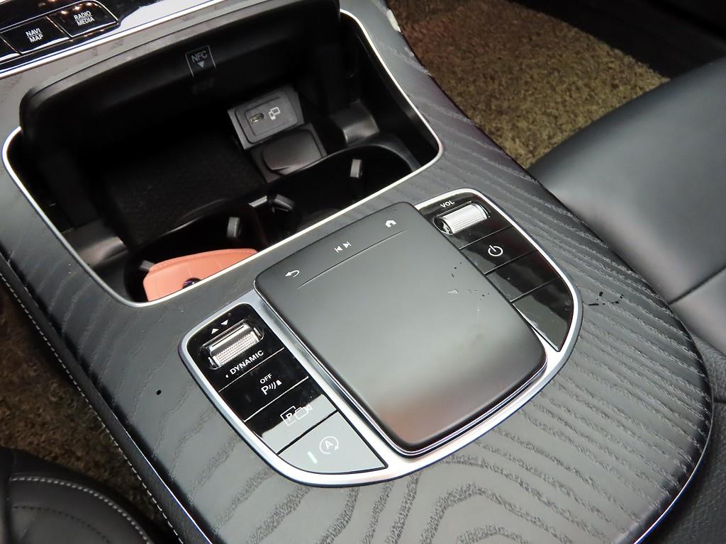 Mercedes Benz E class - Vista 9