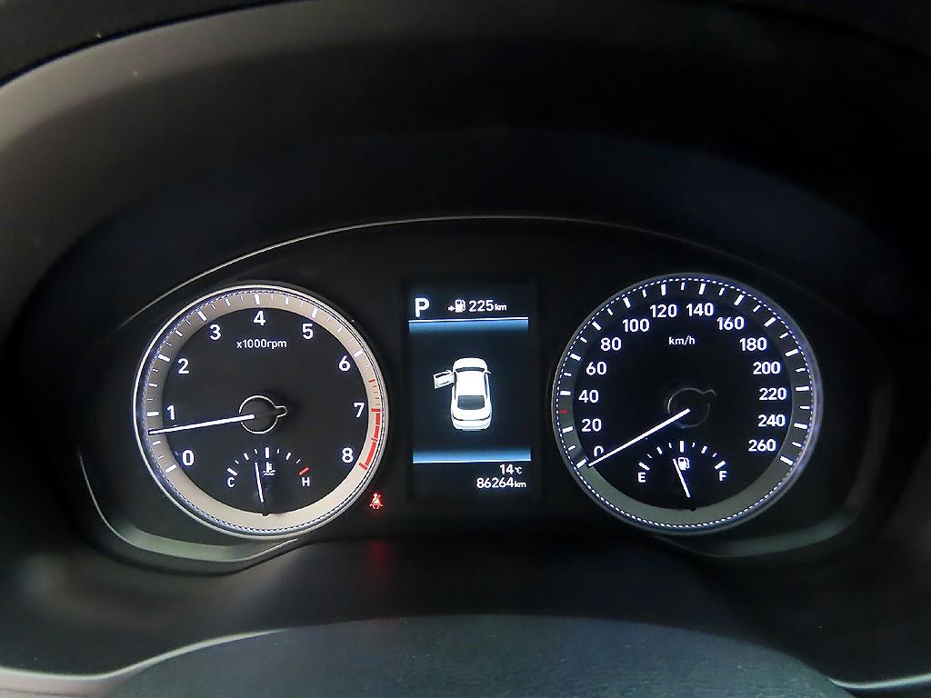 HYUNDAI Grandeur - Vista 9