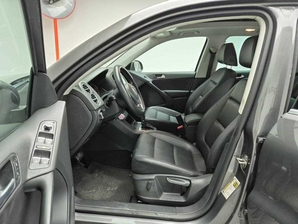 Volkswagen Tiguan - Vista 11