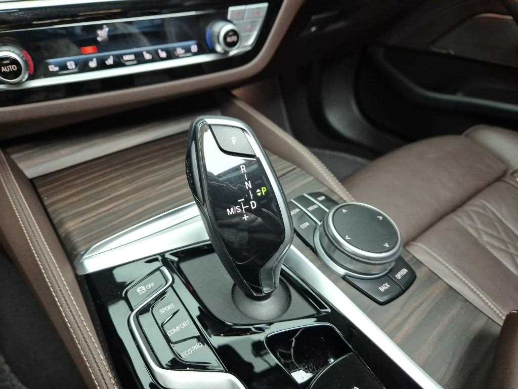 BMW 5 Series - Vista 8