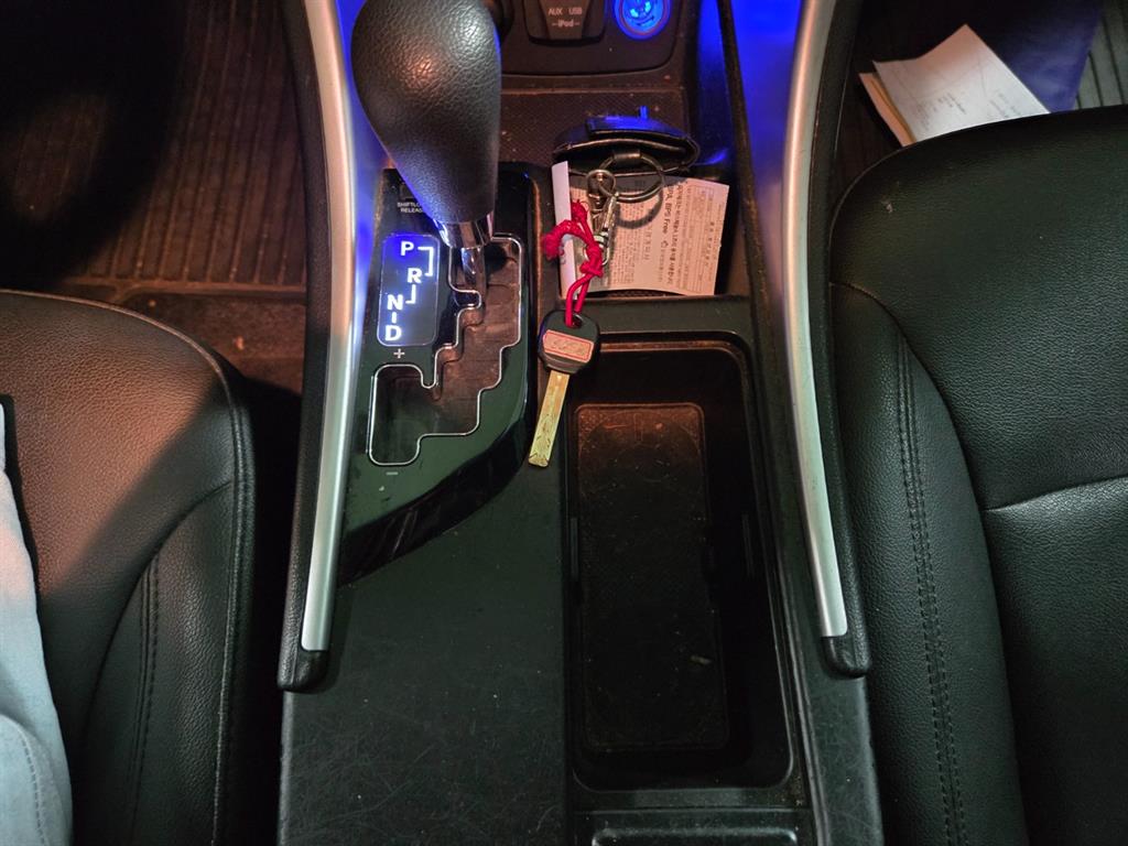 HYUNDAI Sonata - Vista 12