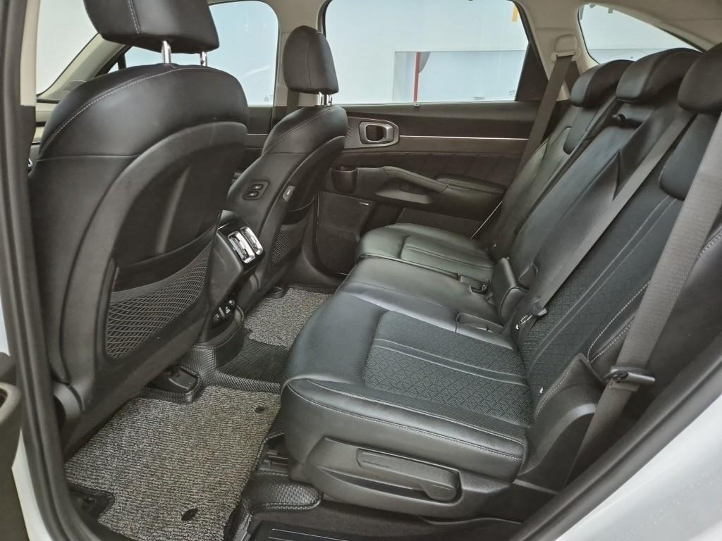 KIA Sorento - Vista 12