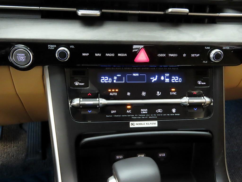 KIA Carnival - Vista 9