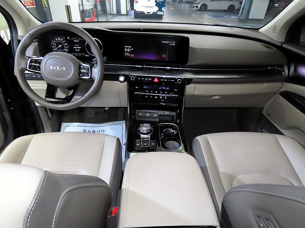 KIA Carnival - Vista 10