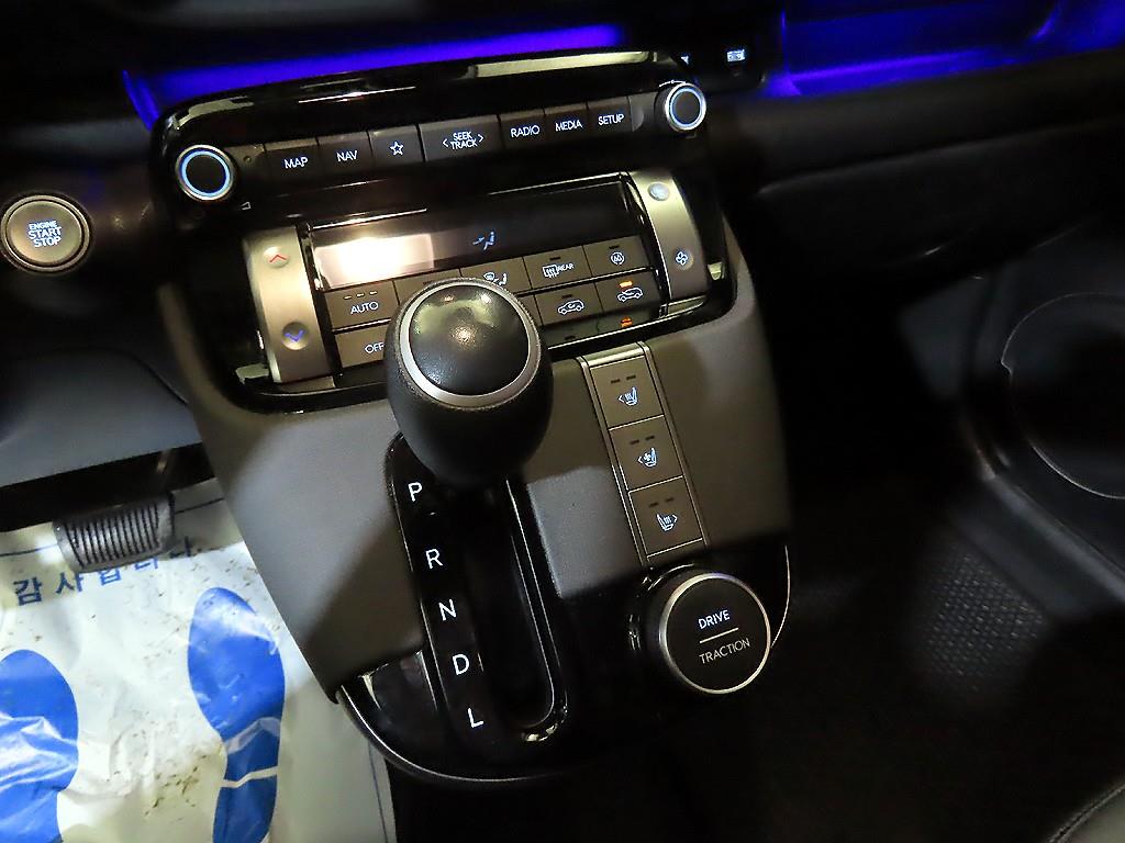 HYUNDAI Casper - Vista 12