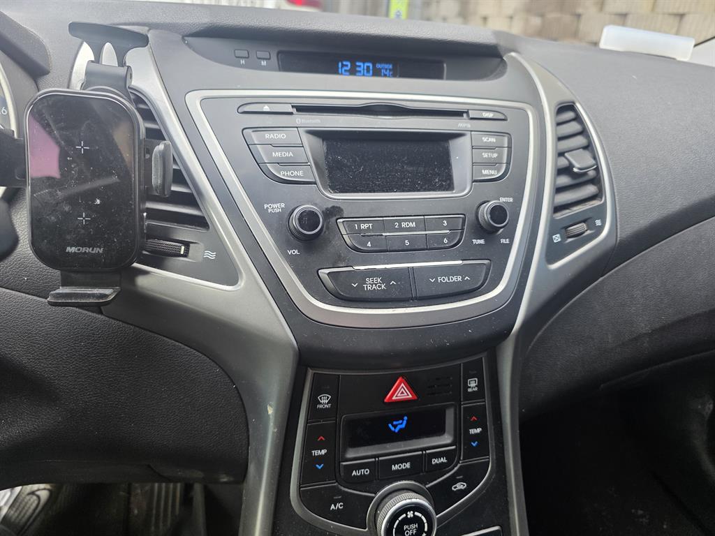 HYUNDAI Avante - Vista 8