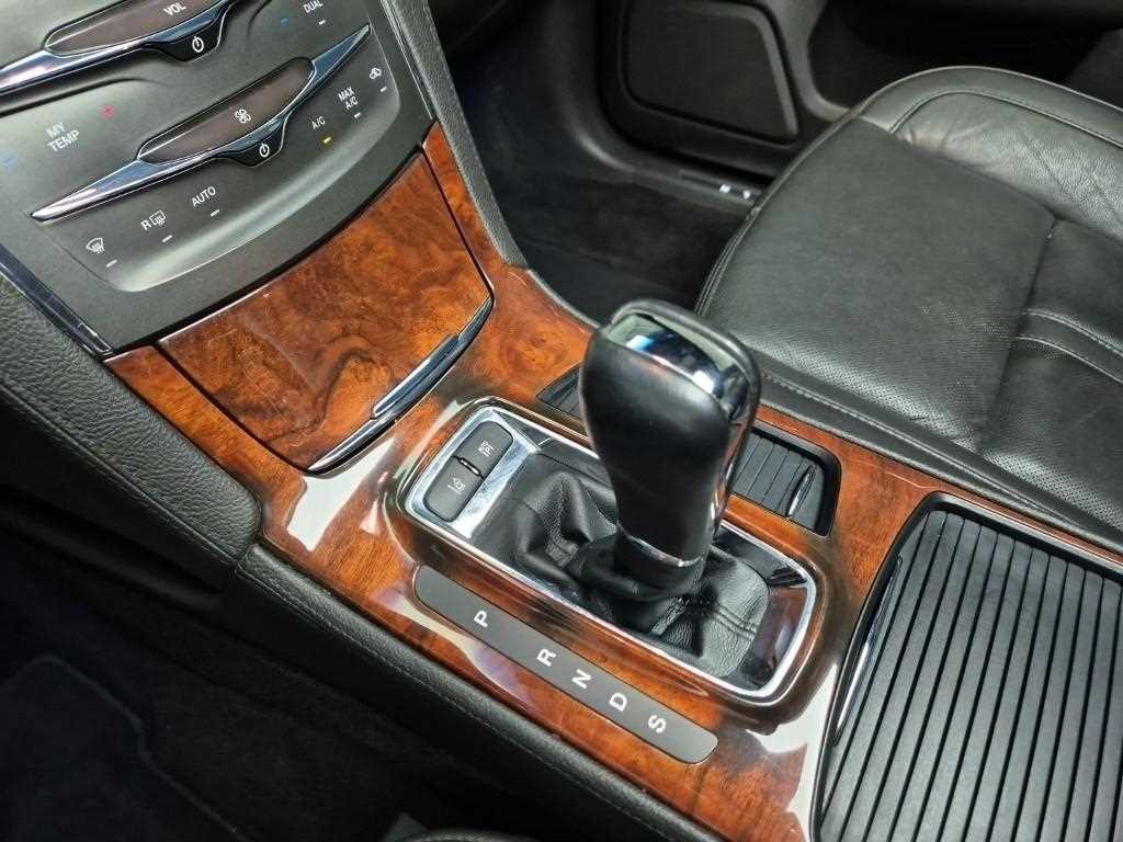 Lincoln MKS - Vista 8