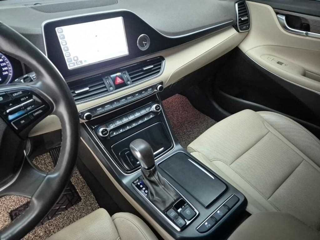 HYUNDAI Grandeur - Vista 10