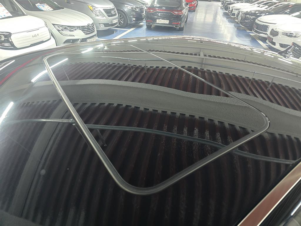 HYUNDAI Equus - Vista 5