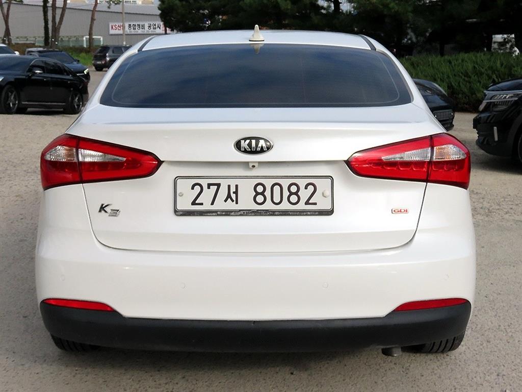 KIA K3 - Vista 4