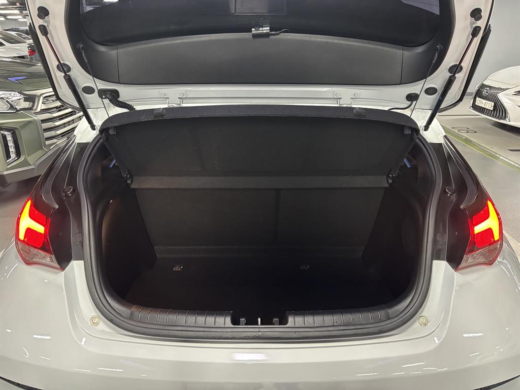 HYUNDAI Veloster 2019 Blanco - Importación desde Corea - HF Imports Iquique - Foto 20