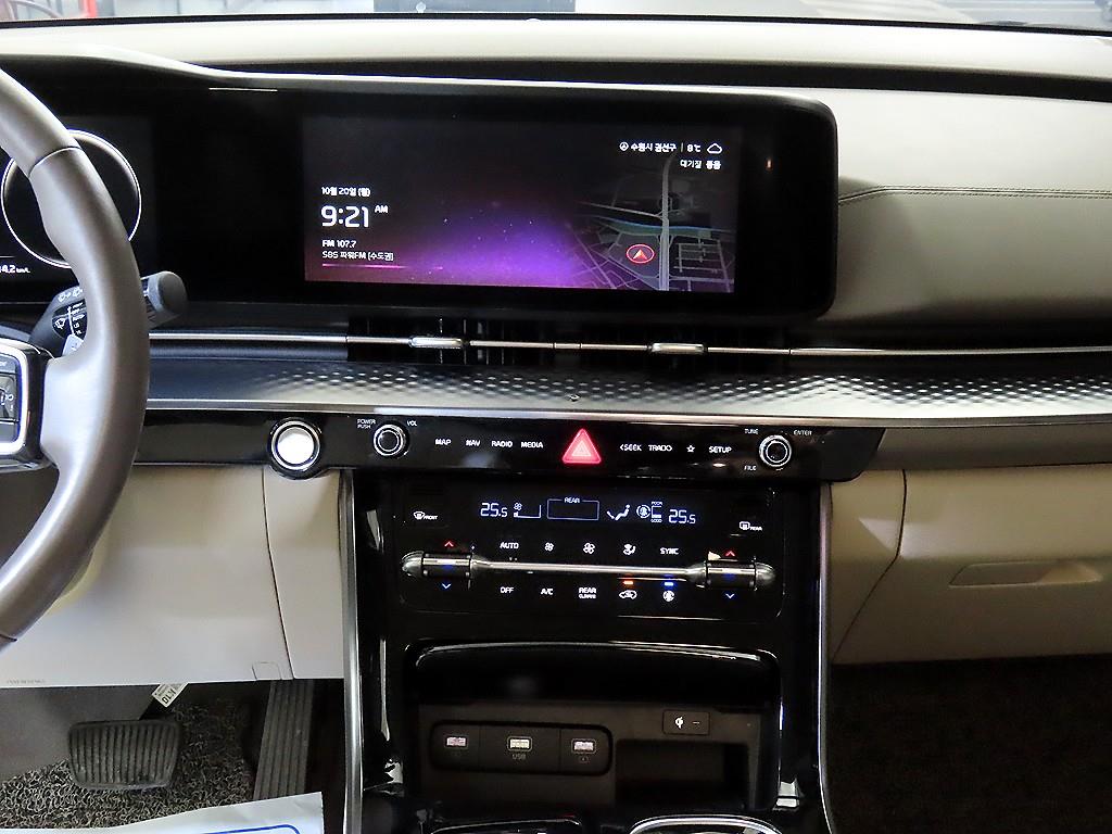 KIA Carnival - Vista 11