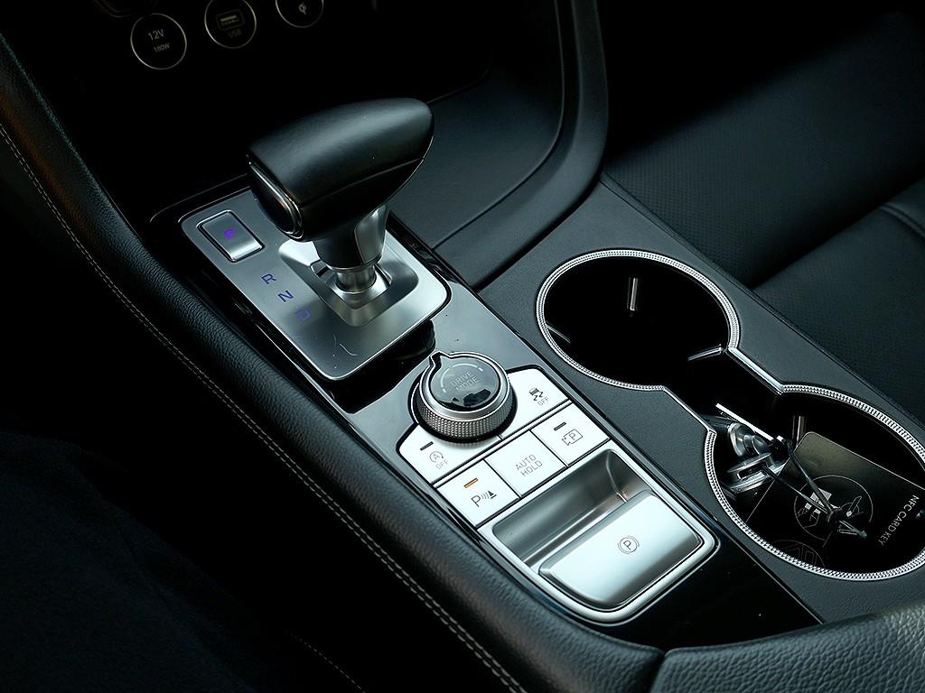 Genesis G70 2023 Blanco - Importación desde Corea - HF Imports Iquique - Foto 7