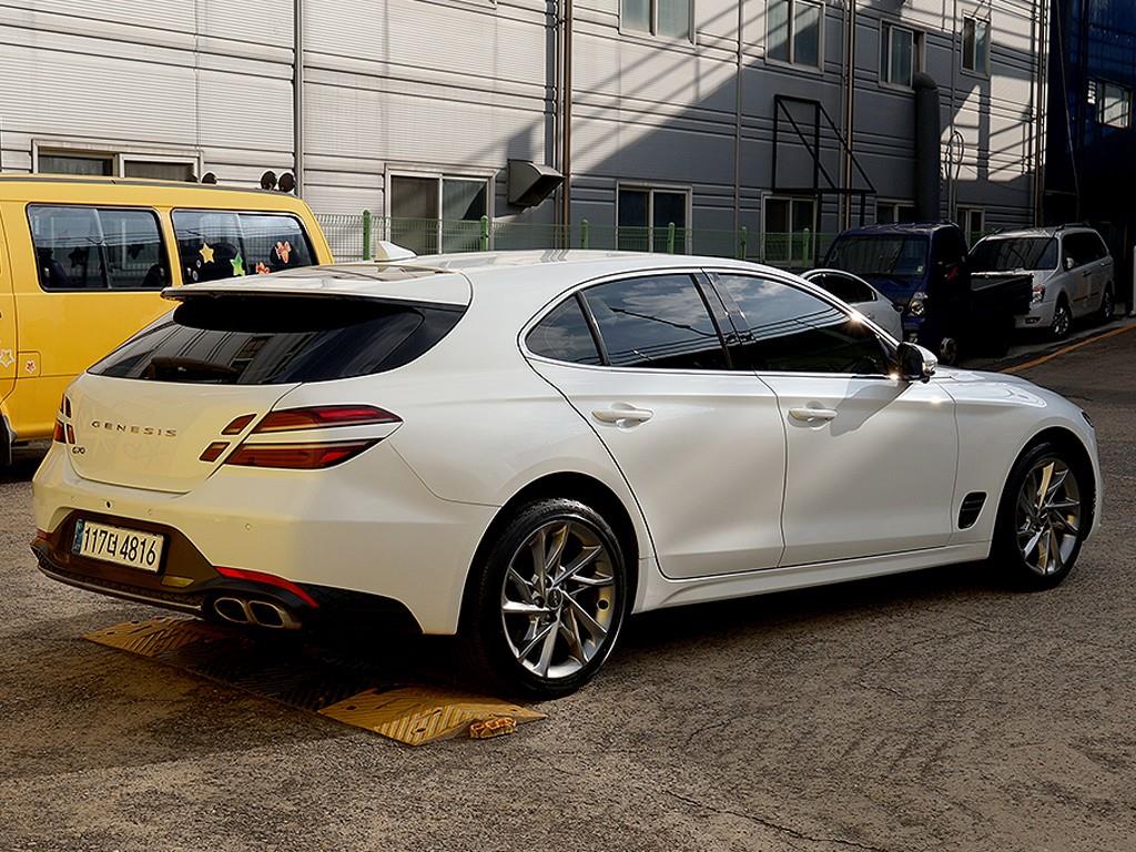 Genesis G70 - Vista 7