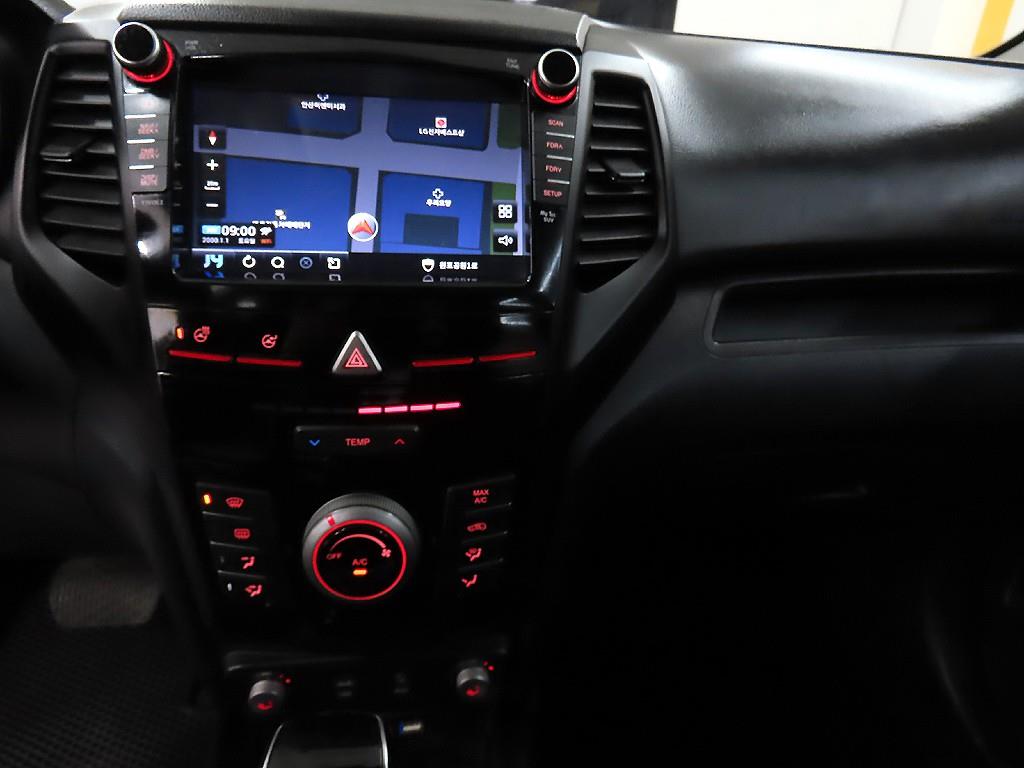 Ssangyong Tivoli 2019 Blanco - Importación desde Corea - HF Imports Iquique - Foto 14