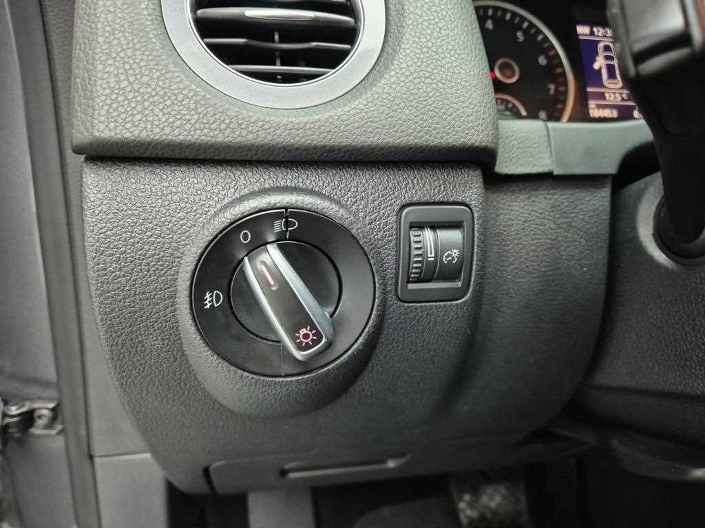 Volkswagen Tiguan 2018 Gris - Importación desde Corea - HF Imports Iquique - Foto 17