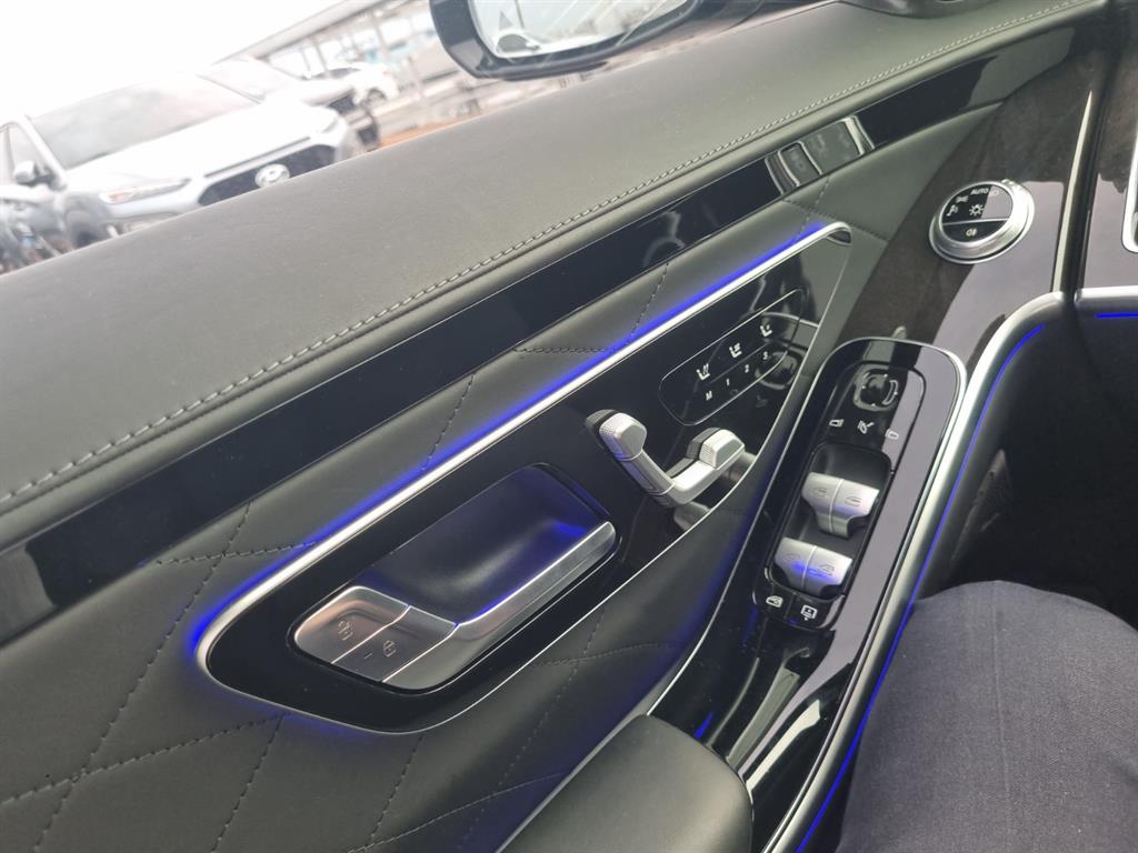 Mercedes Benz S Class - Vista 10