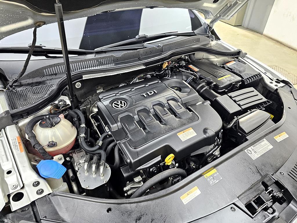 Volkswagen CC - Vista 6