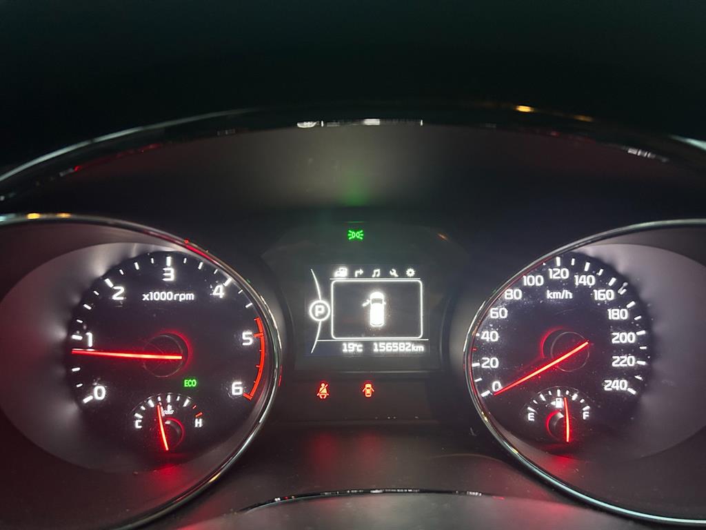 KIA Carnival - Vista 3