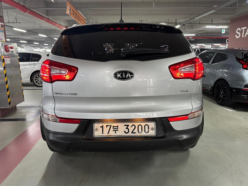 KIA Sportage - Vista 4