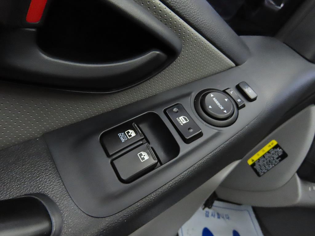 HYUNDAI Starex - Vista 12