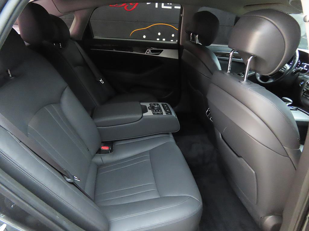 Genesis G80 - Vista 7