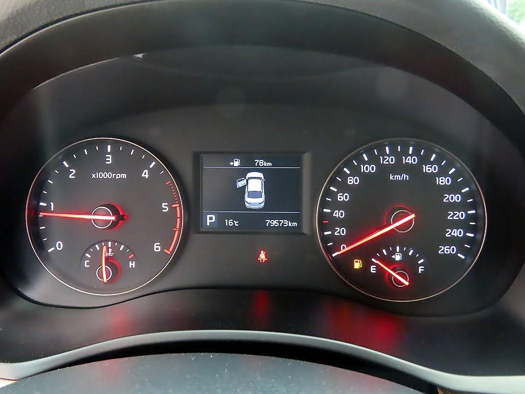 KIA K7 - Vista 9