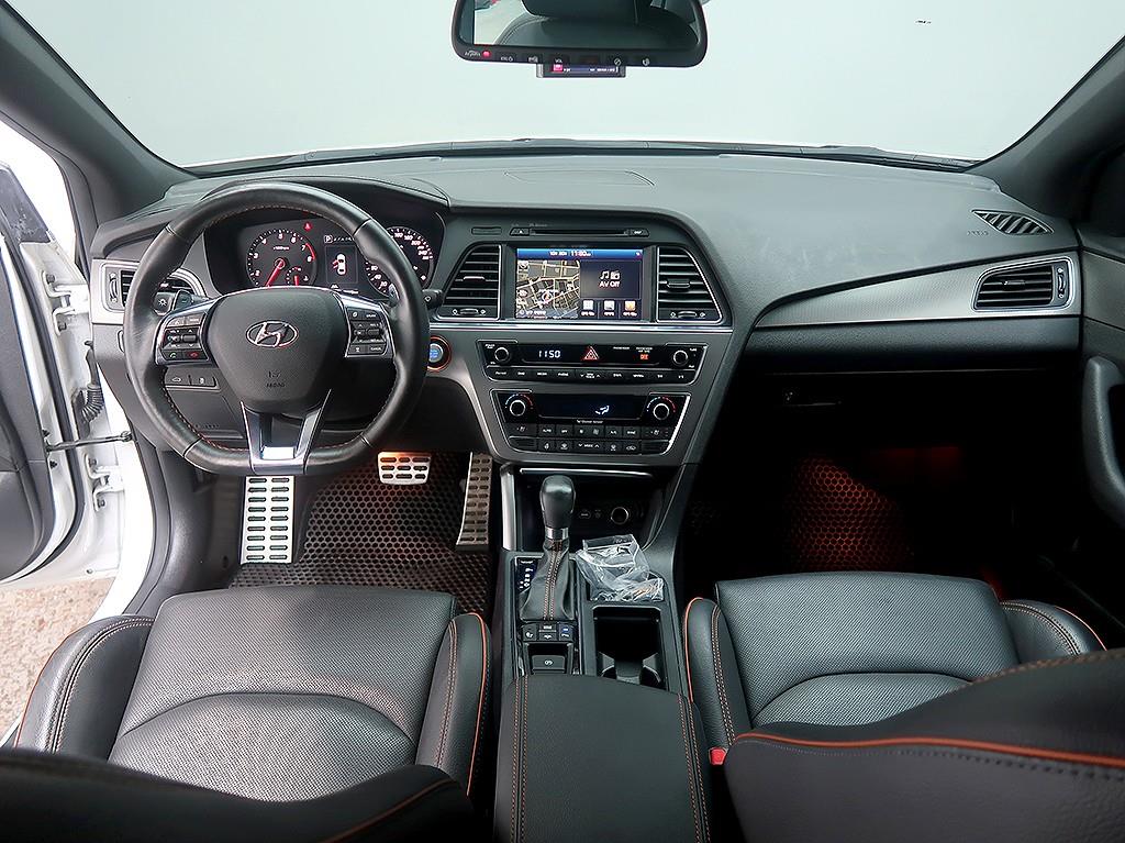 HYUNDAI Sonata - Vista 9