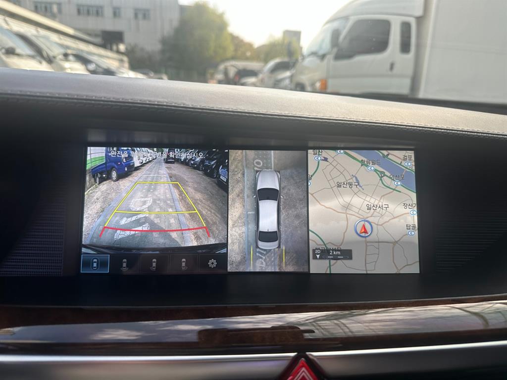 Genesis EQ900 - Vista 12