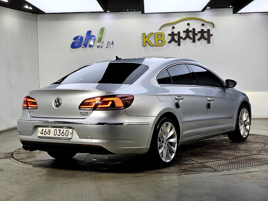 Volkswagen CC - Vista 4