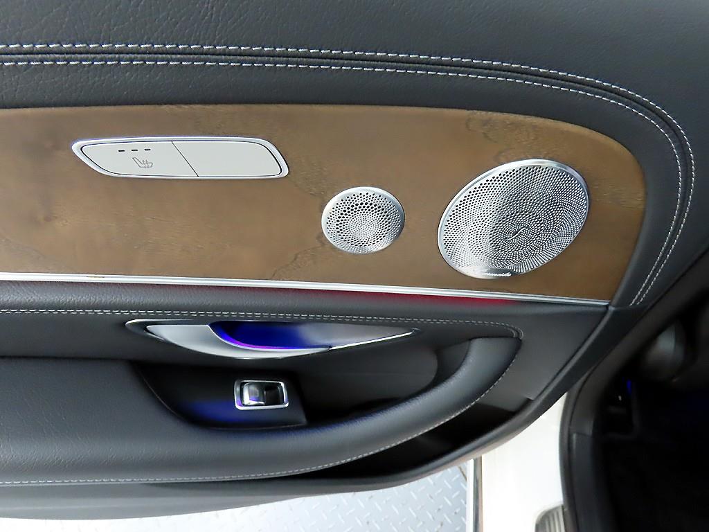 Mercedes Benz E class - Vista 12