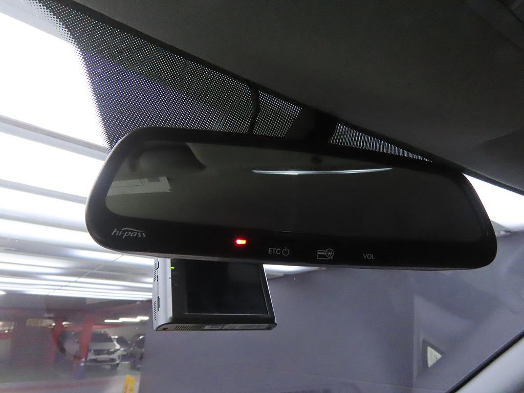 HYUNDAI Starex - Vista 10