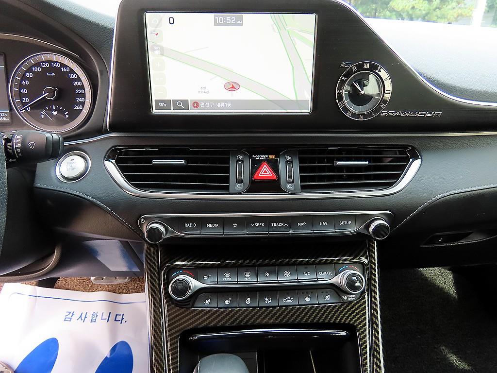 HYUNDAI Grandeur - Vista 12