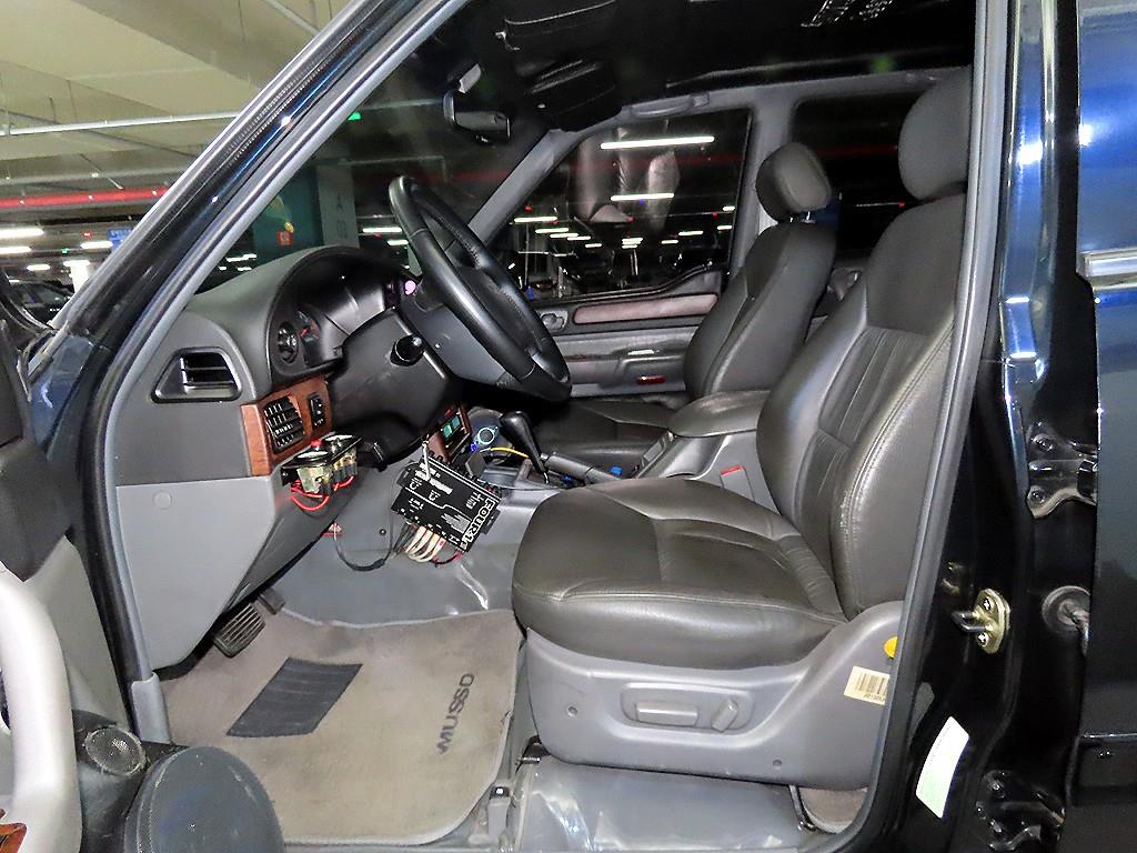 Ssangyong Musso - Vista 6