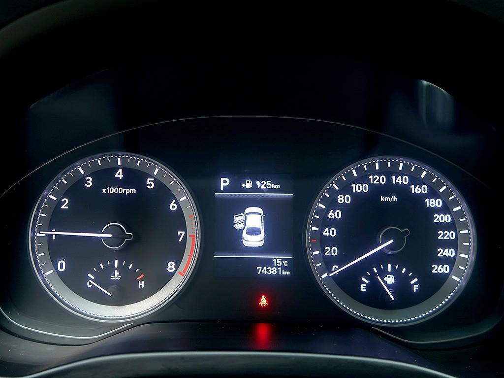 HYUNDAI Grandeur - Vista 11