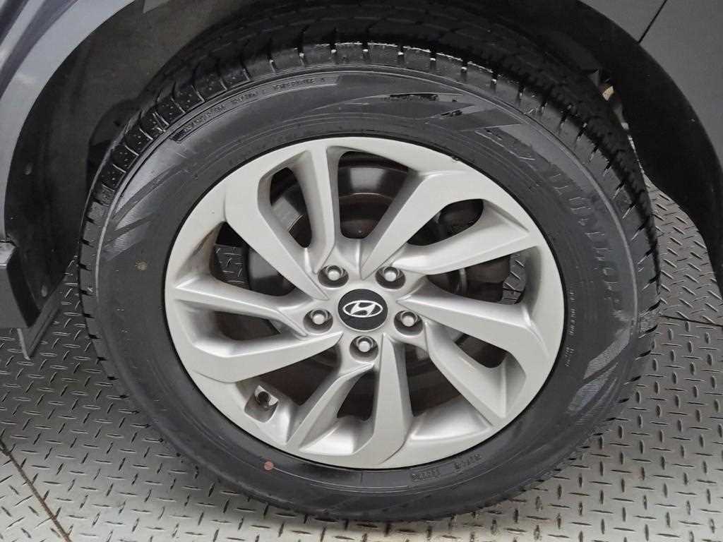 HYUNDAI Tucson 2016 Gris - Importación desde Corea - HF Imports Iquique - Foto 19