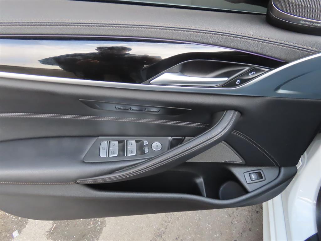 BMW 5 Series 2021 Blanco - Importación desde Corea - HF Imports Iquique - Foto 9