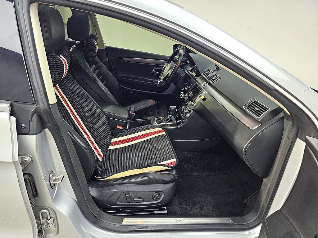 Volkswagen CC - Vista 11