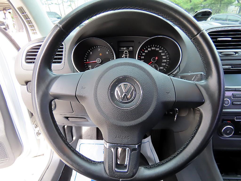 Volkswagen Golf - Vista 8