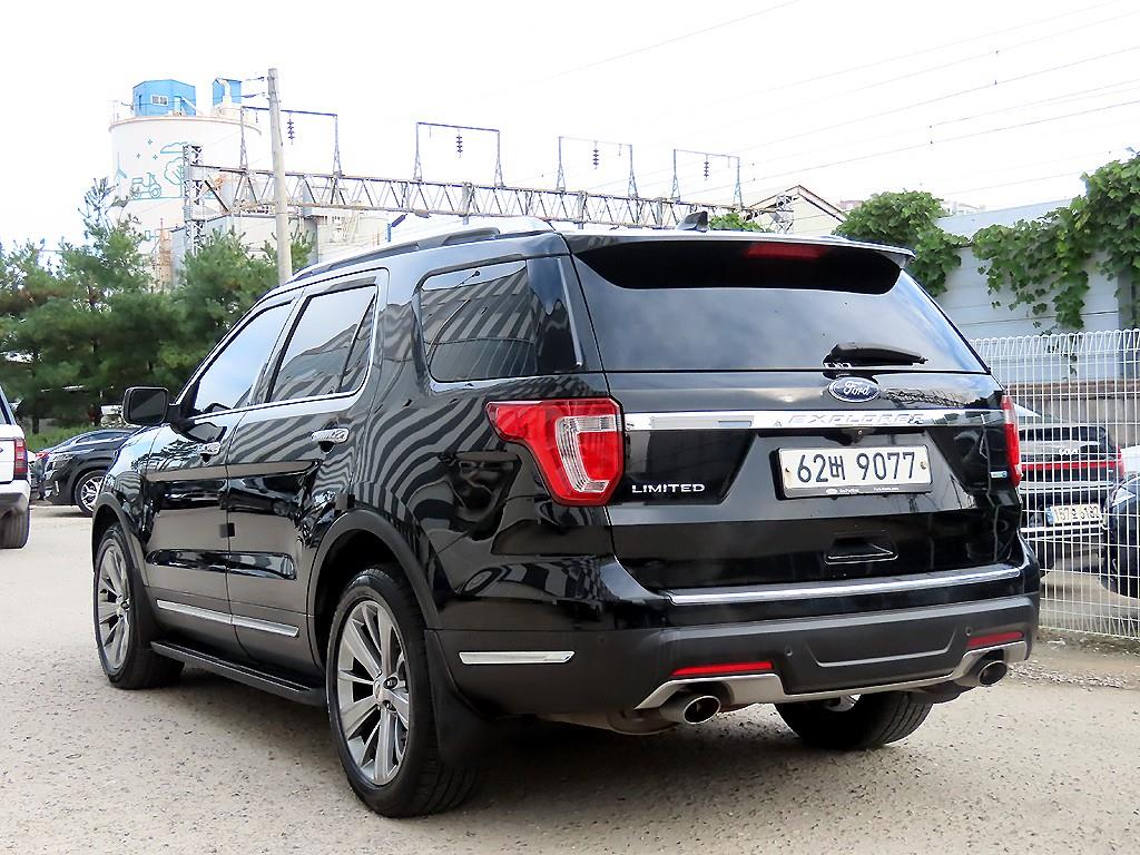 Ford Explorer - Vista 3