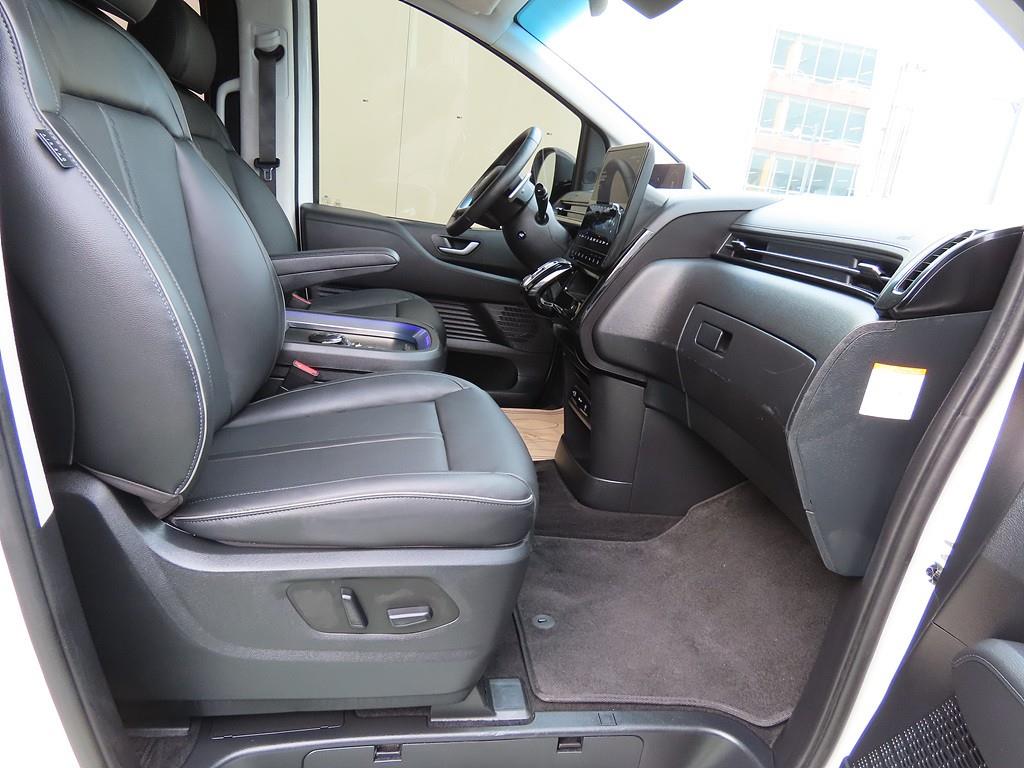 HYUNDAI Staria - Vista 7