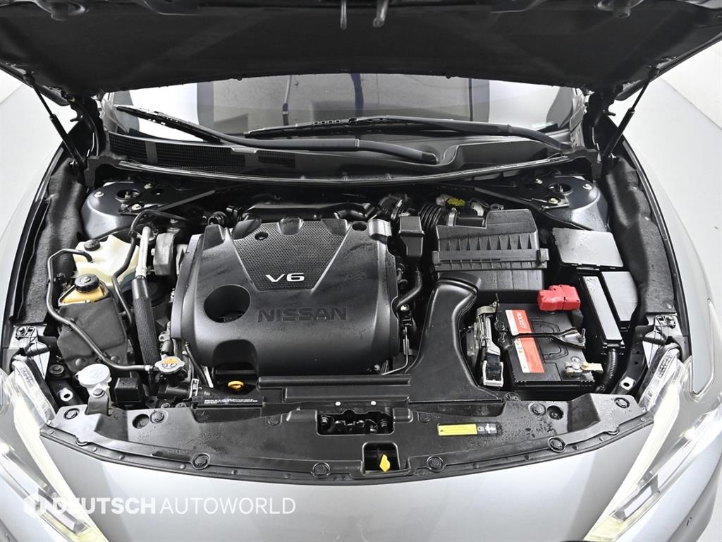 Nissan Maxima - Vista 6