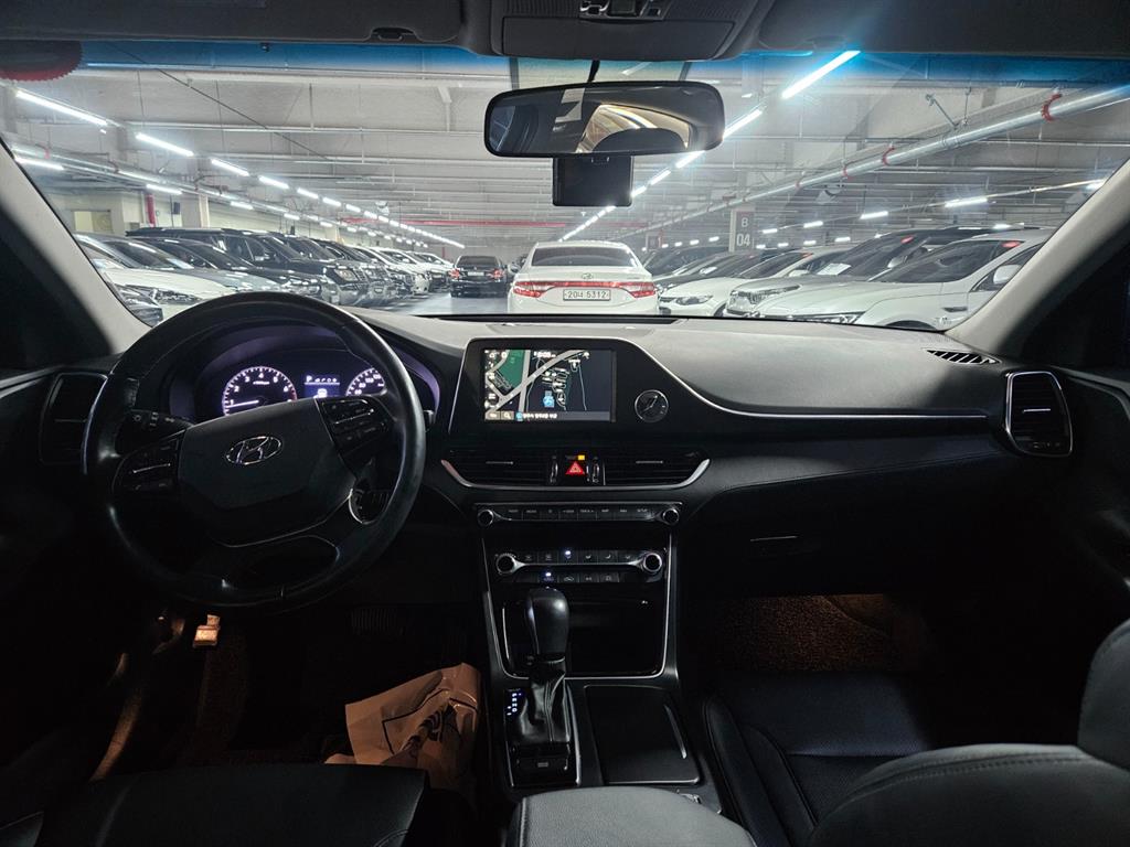 HYUNDAI Grandeur - Vista 7