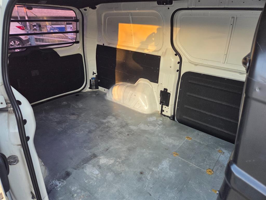 HYUNDAI Starex - Vista 9