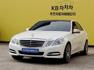 Mercedes Benz E class - Vista 4