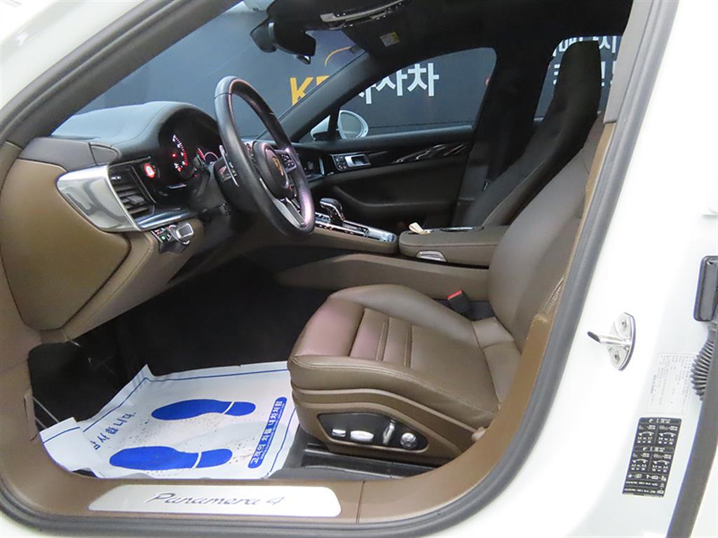 Porsche Panamera - Vista 5