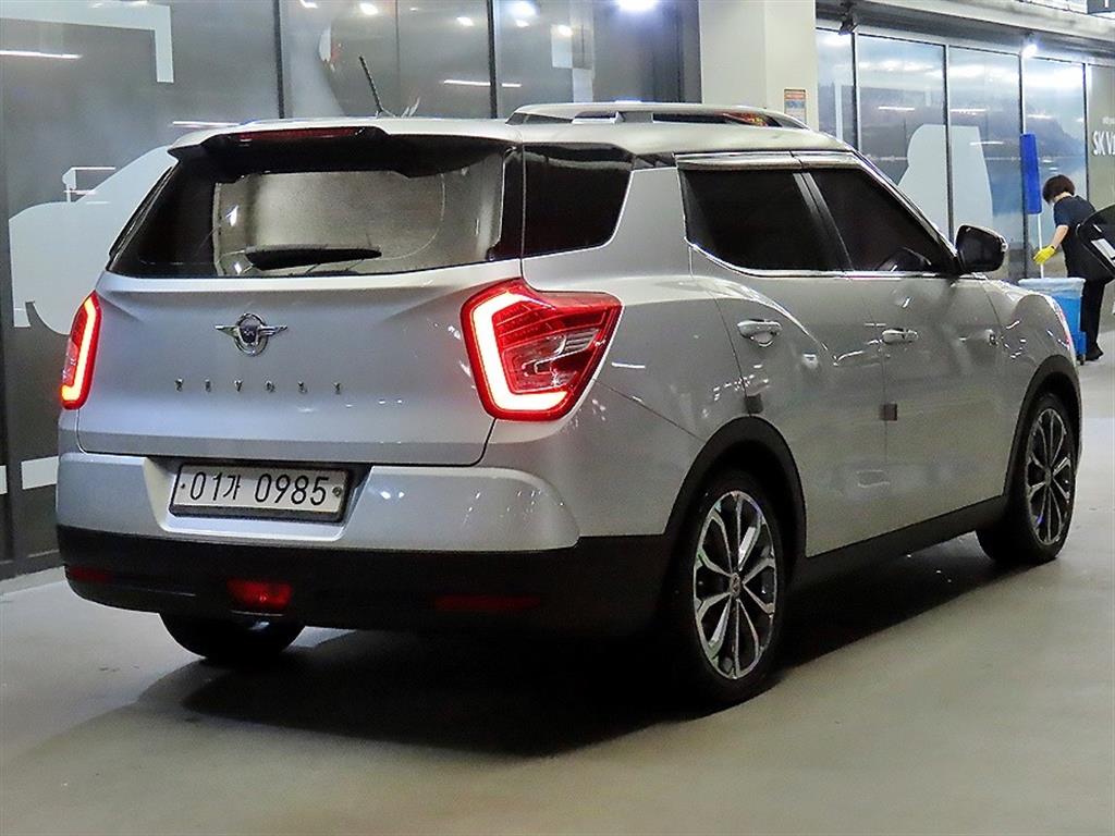 Ssangyong Tivoli - Vista 4