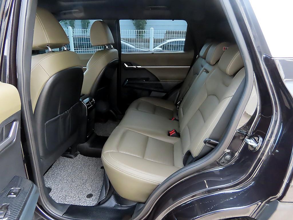 Ssangyong Torres - Vista 6